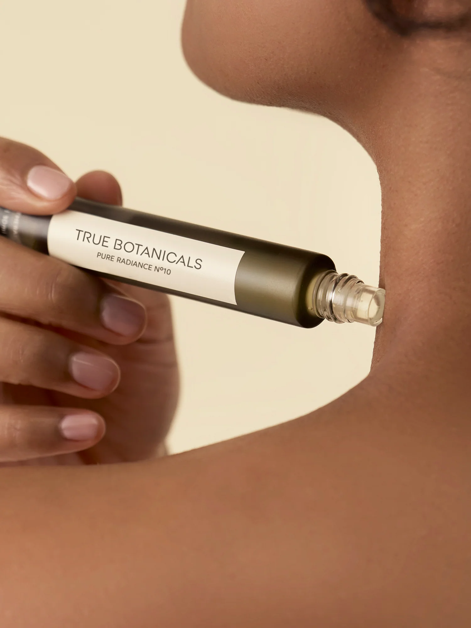 Pure Radiance N°10 Clean Fragrance Roller - Image 5